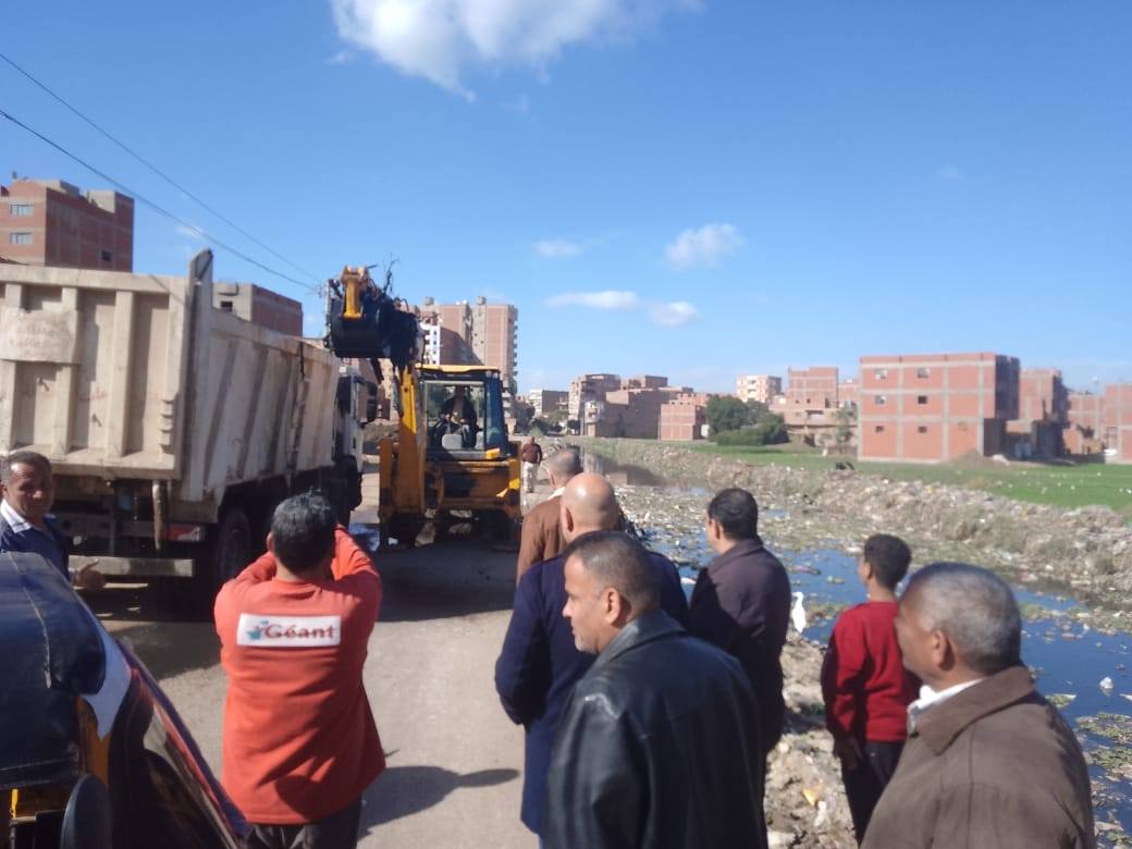 No photo description available.